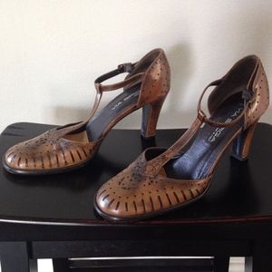 Vintage Italian Leather Via Spiga T-Strap Heels